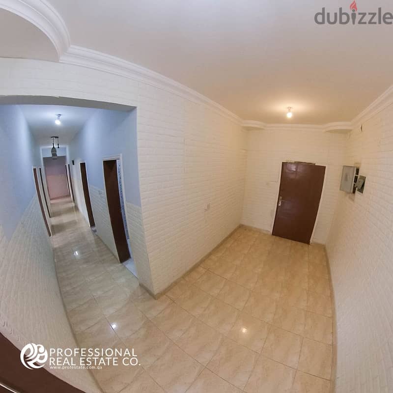 Unfurnished | 3 BHK Apartment in Madinat Khalifa | For Family 0