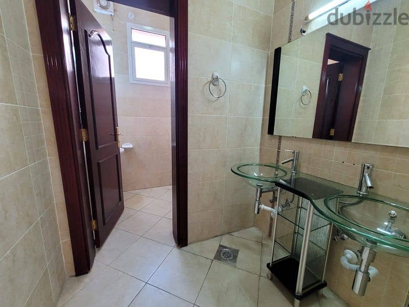 4 rent 4 bed villa in muraikh 4