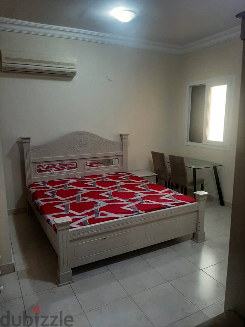 Furnished Room available for Executive Bachelor (Single)-indian 0