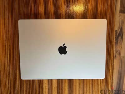 Apple - MacBook Pro 16" - M 3 Pro chip - 36GB Memory - 512GB SSD