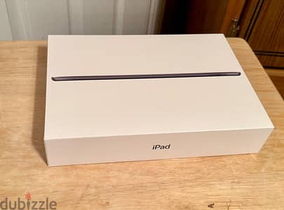 Apple iPad 8th Gen Wifi 10.2" 128GB Apple Pen & Keyboard