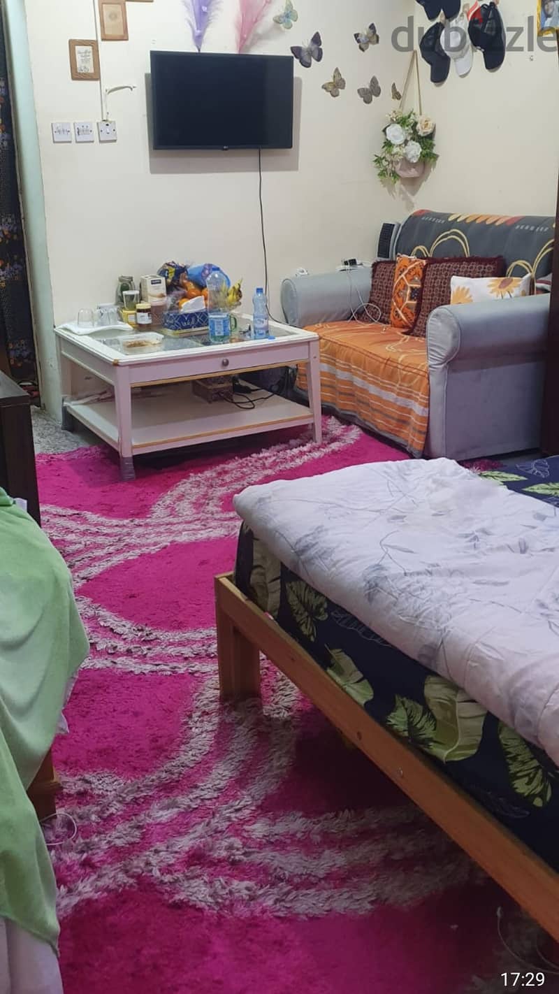 FULLY FURNISHED STUDIO ROOM FOR RENT / NO COMMISSION 4