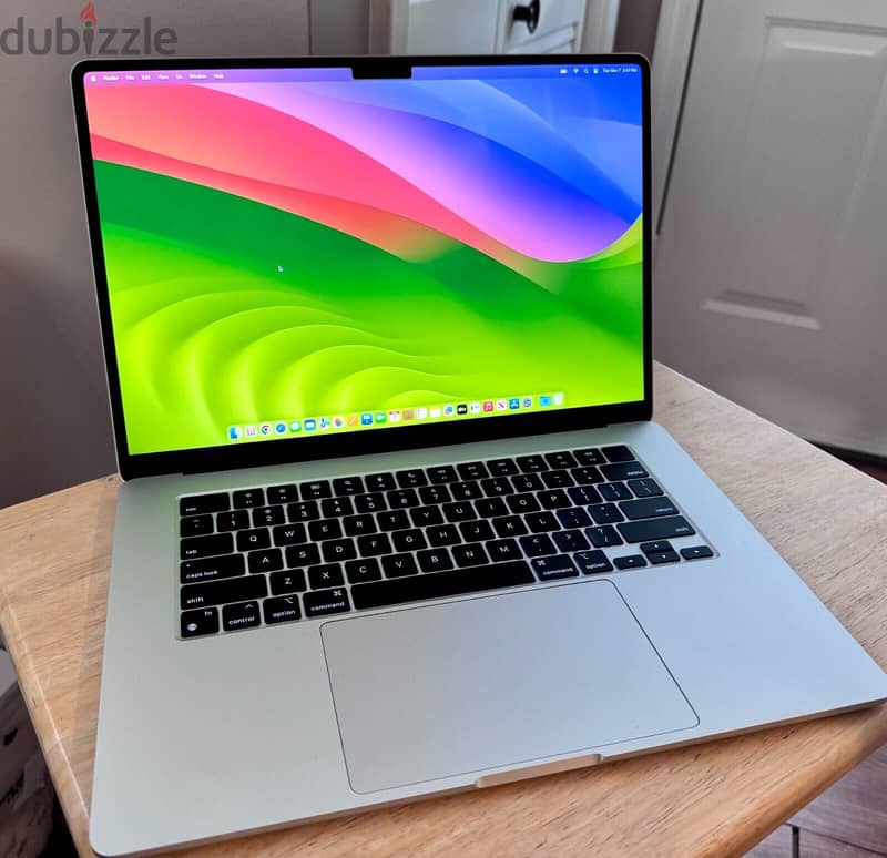 Apple - MacBook Air 15"- M2 chip - 16GB Memory - 1TB SSD 0