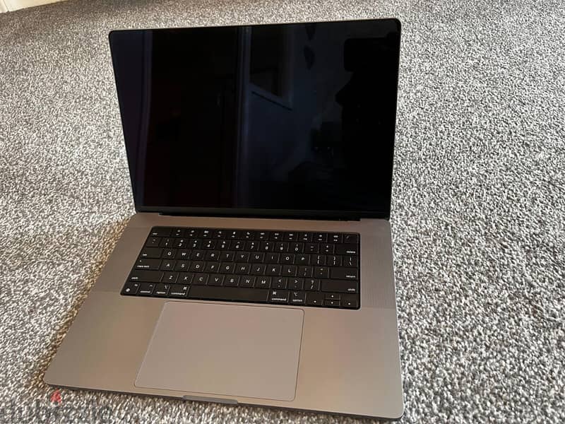 Apple - MacBook Pro 16" - M2 Pro chip - 16GB Memory - 1TB SSD 0