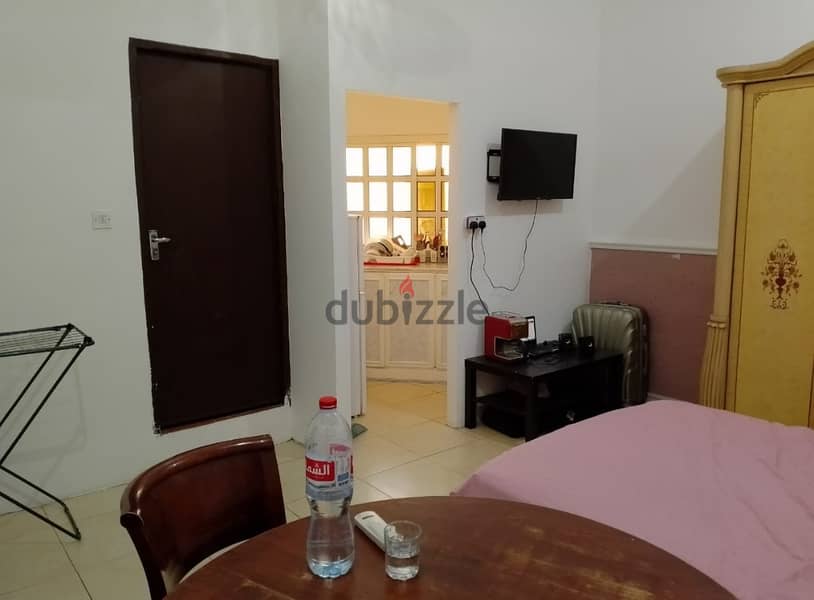 FULLY FURNISHED 2 BHK ROOM FOR RENT 1