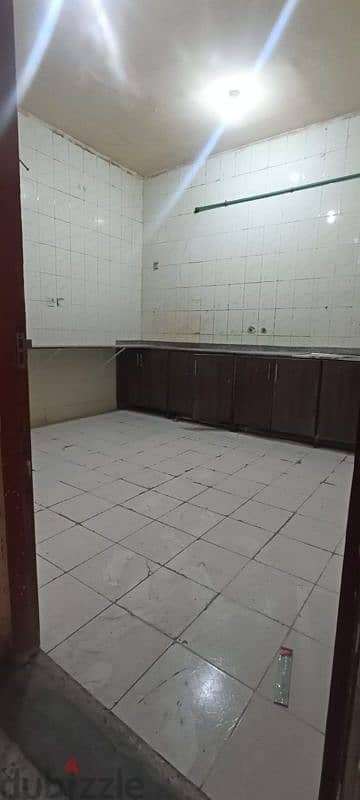 floor for rent 10 room  2 kitchen 7 bathroom  industrial area st43 1