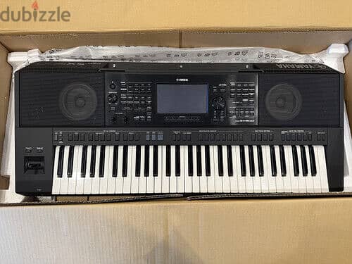 BRAND NEW IN BOX::: ( YAMAHA DIGITAL WORKSTATION 61-KEY ORGAN INITIAL 0