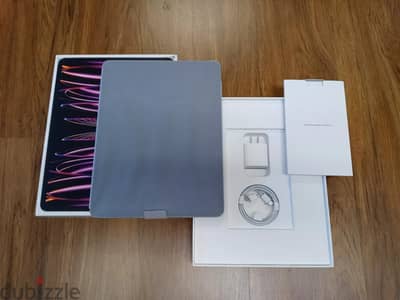 Apple iPad Pro 6th Gen. 256GB, Wi-Fi 12.9in