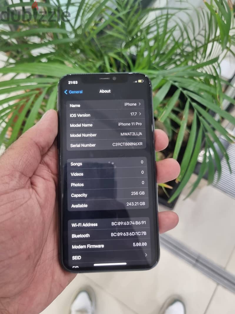 i phone 11 pro 256 gb black colour 3