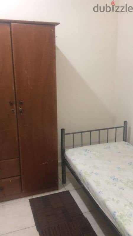 bachelor room and bedspace available 0