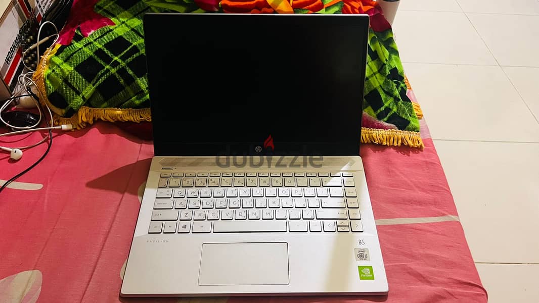 Hp pavilion,  8gb ram ddr4, 256gb ssd, 2gb graphics 1