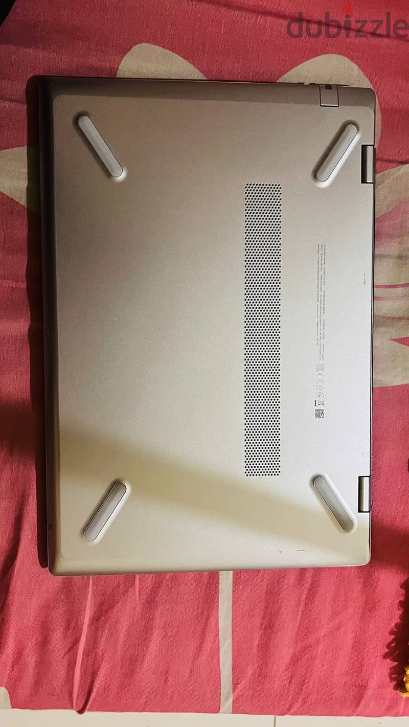 Hp pavilion,  8gb ram ddr4, 256gb ssd, 2gb graphics 5