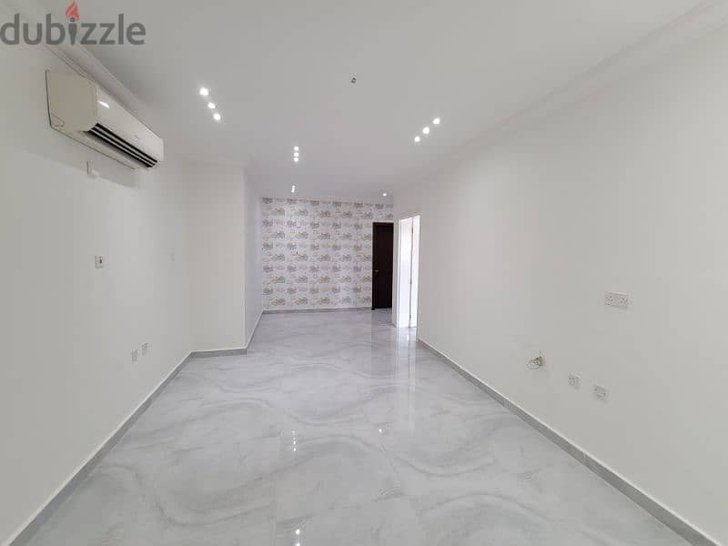 attached 5 bedroom villa in azghawa 8