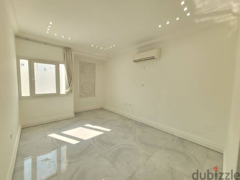 attached 5 bedroom villa in azghawa 13