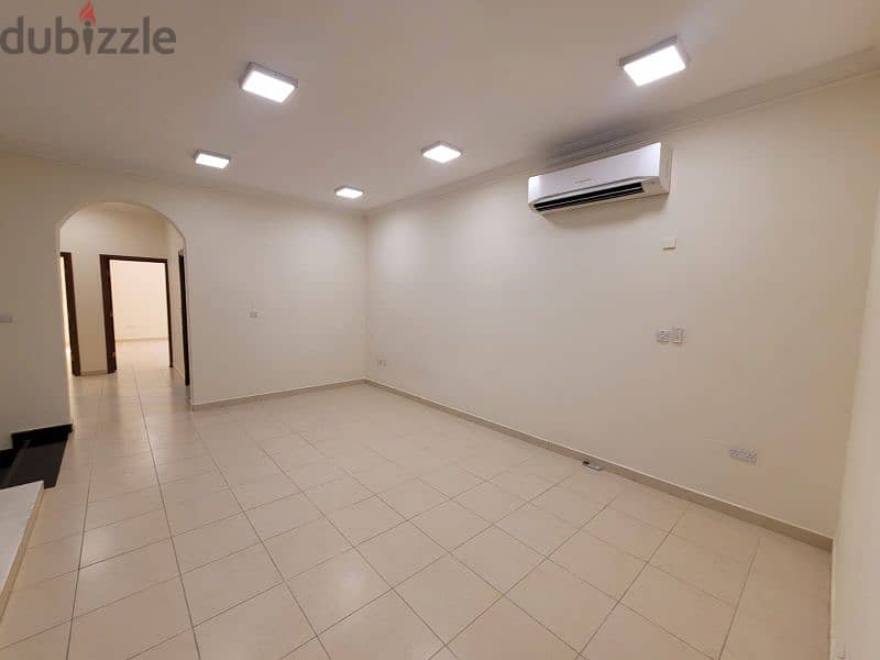 4 rent attached villa in bu hamour 9