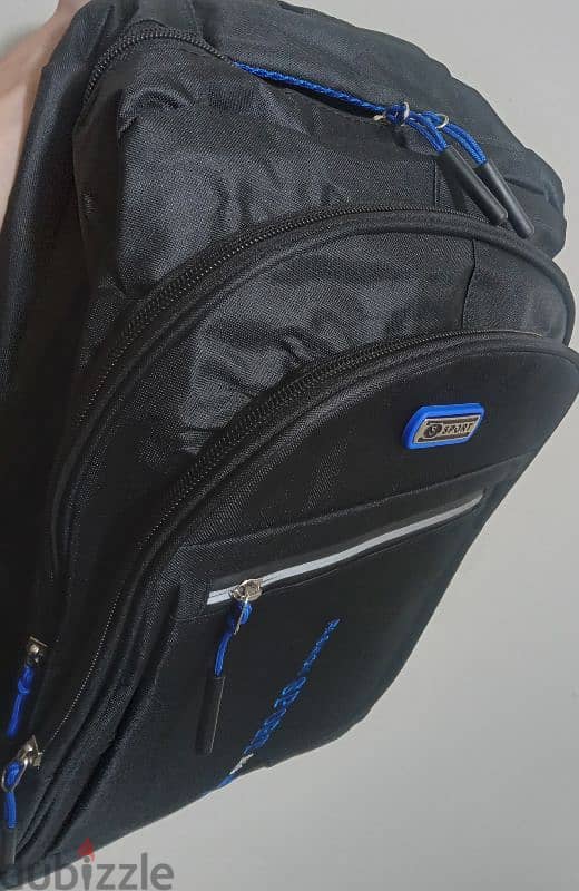 black sport bag 1