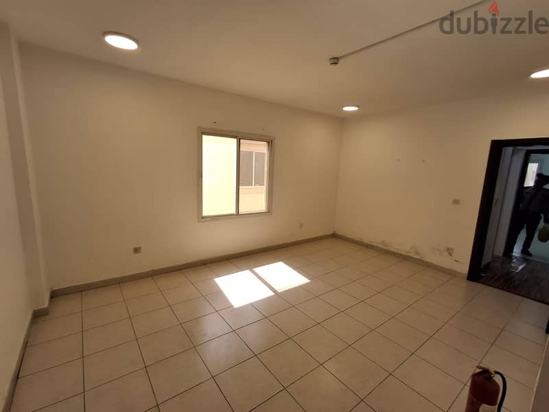 offices For rent in Al Gharafa area 3 Room 11