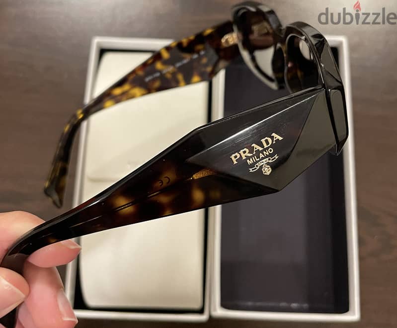 PRADA Symbole sunglasses 10