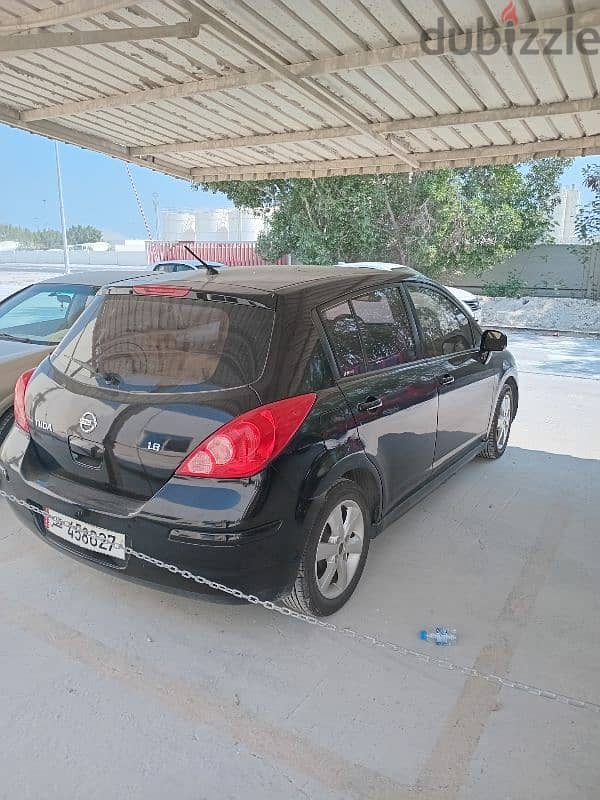 Nissan Tiida 2011 5