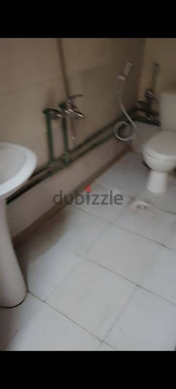 2 BHK 2 washrooms available  BEHIND Ansar Gallery  Ready to Occupy 4