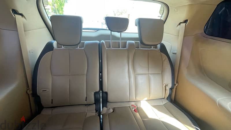 Kia Carnival 2016 4