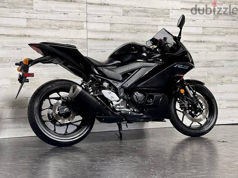 Yamaha R3 ( +971 52 300 8603) 2