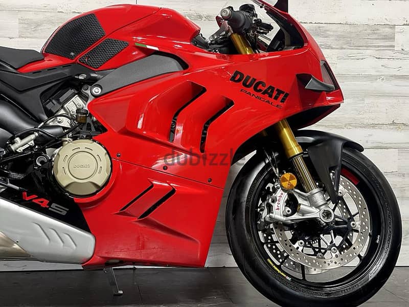 Ducati Panigale V4S ( +971 52 300 8603) 3