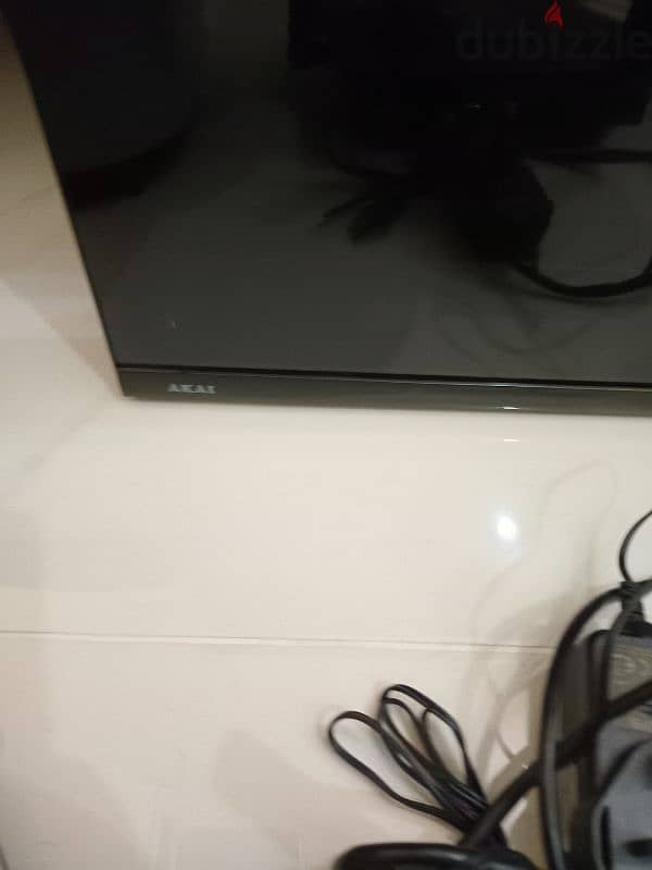 smart tv 32 /vacumm /router 1