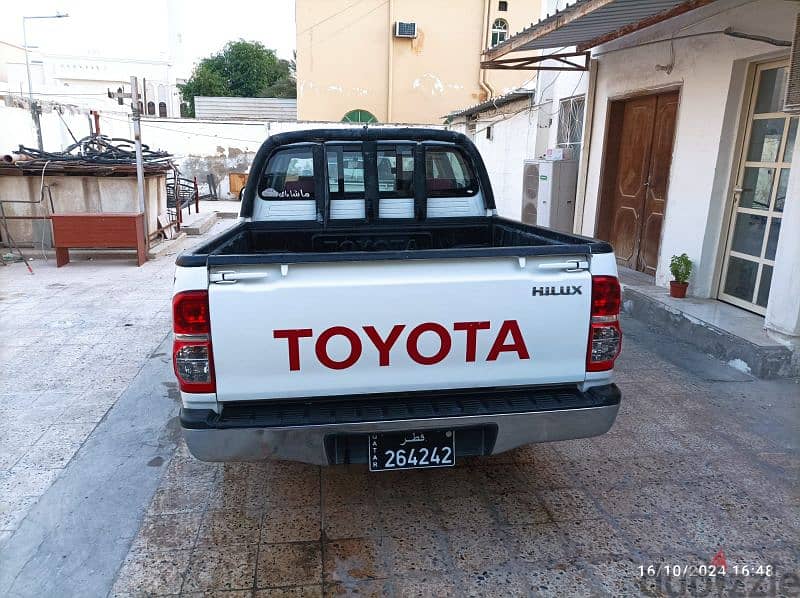 Toyota Hilux 2013 1