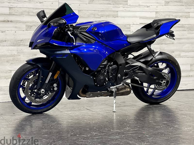 2023 Yamaha R1 (+971 52 300 8603). 3