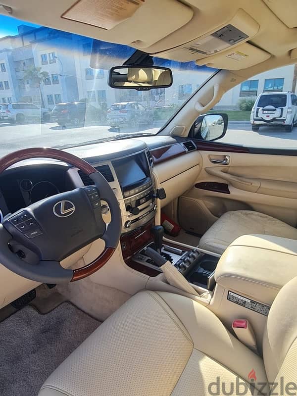 Lexus LX-Series 2013 8