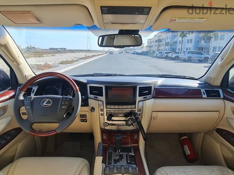 Lexus LX-Series 2013 15