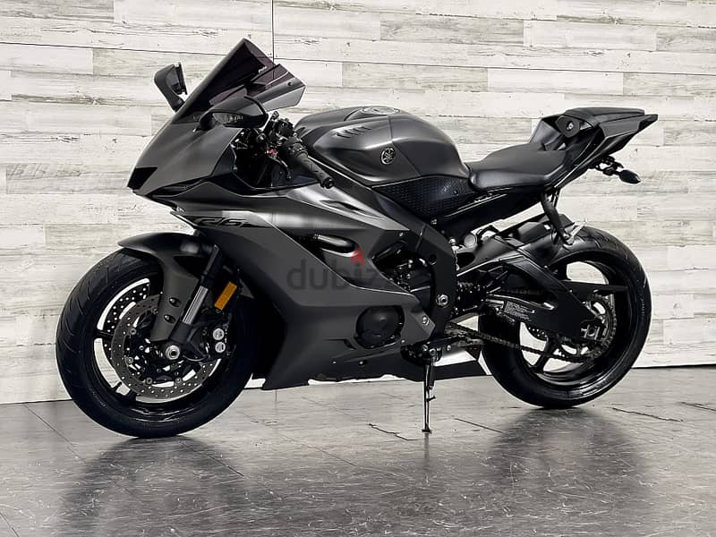 2018 Yamaha R6( +971 52 300 8603) 1