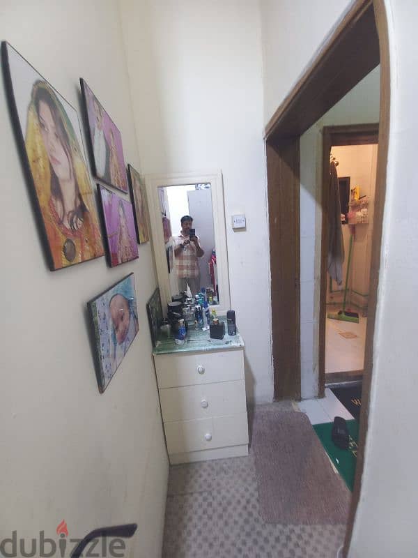 unfurnished 1BHK thumama 3300 9