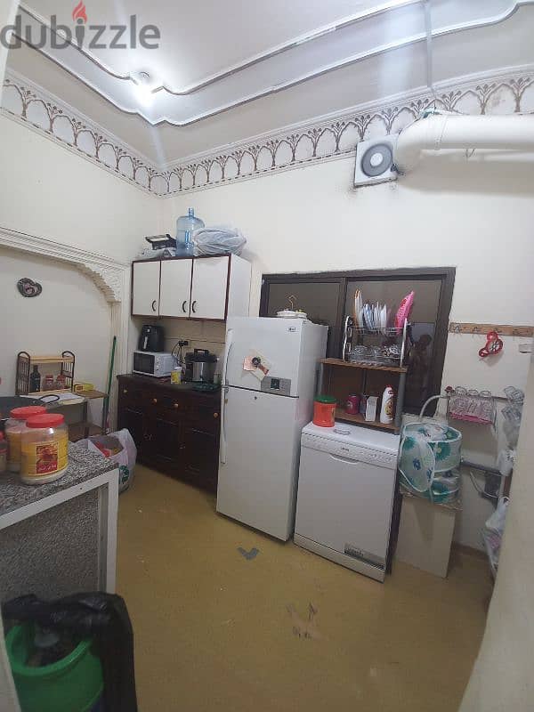 unfurnished 1BHK thumama 3300 11