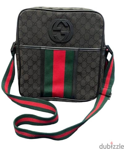 Grab This Chic Unisex Gucci Sling Bag – 100% Cotton the luxury awaits
                                title=