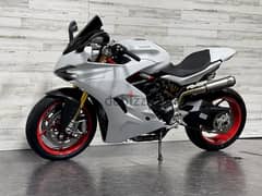 2017 Ducati Supersports +974 66574363 0