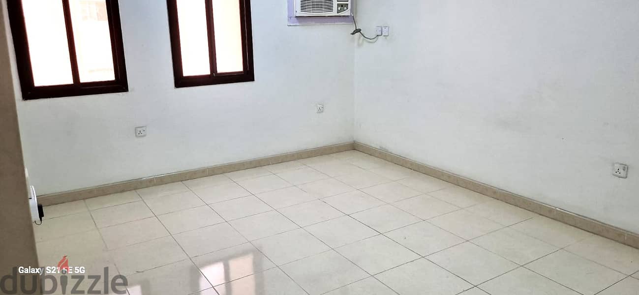 1 BHK flat for rent in Old Airport, near al zaman exchange 3