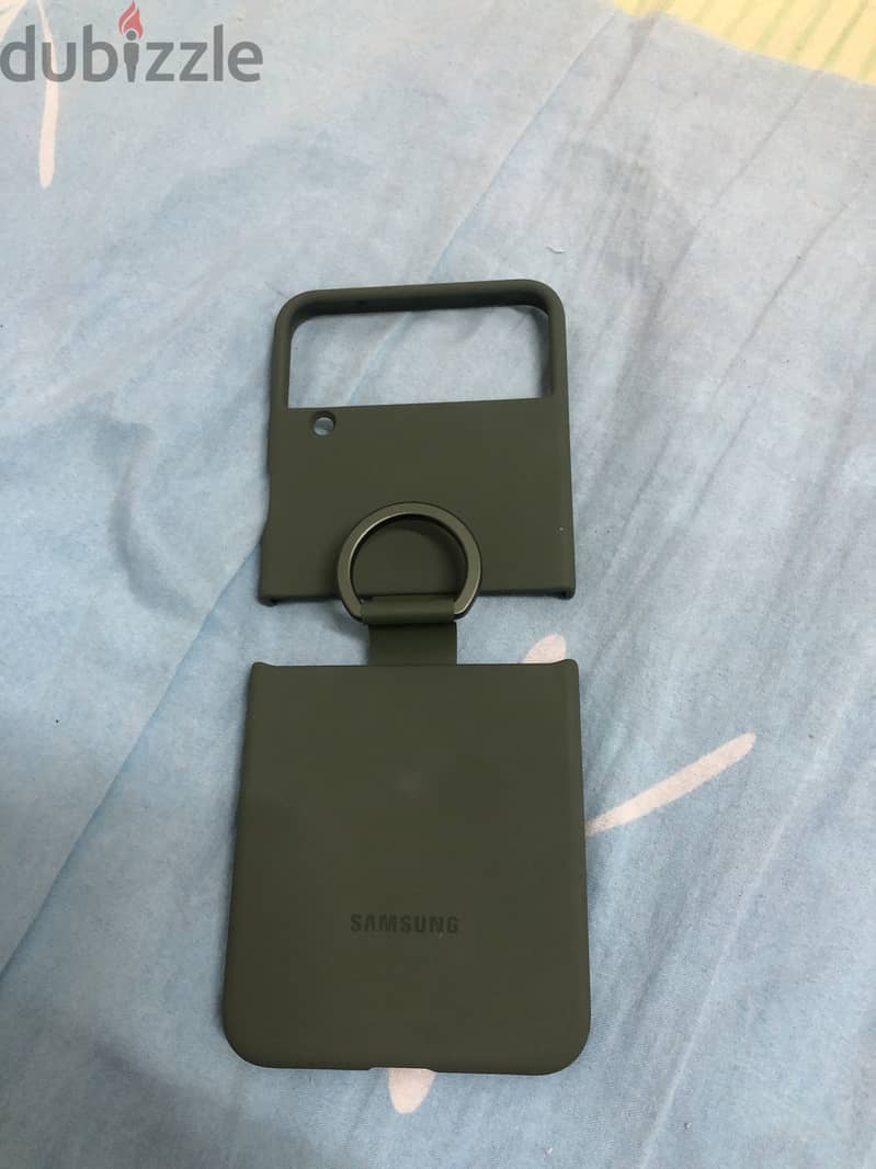 Samsung Galaxy z Flip4 4