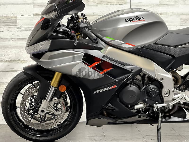 2021 Aprilia RSV4 (+971 52 300 8603) 3