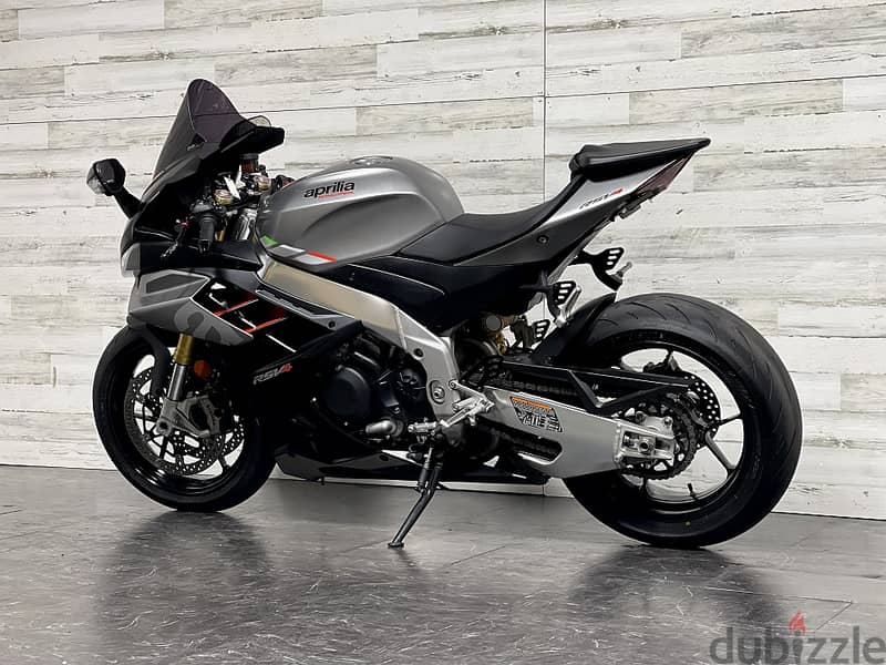 2021 Aprilia RSV4 (+971 52 300 8603) 4