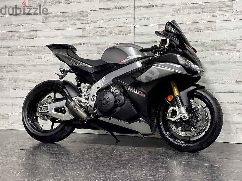 2021 Aprilia RSV4 (+971 52 300 8603) 8