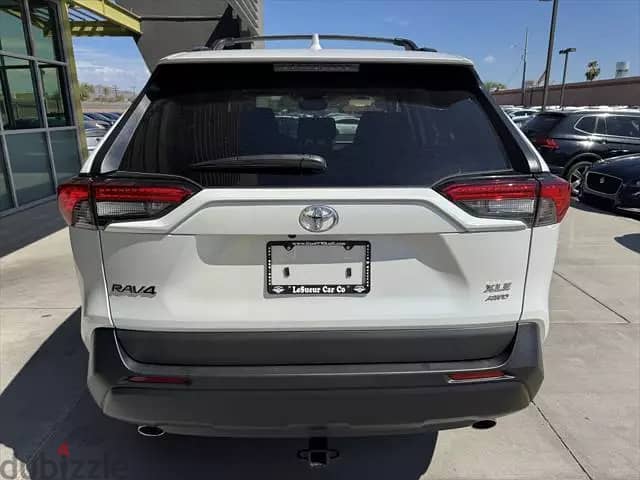 Toyota Rav 4 XLE 2023 6