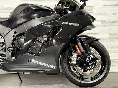 2021 Kawasaki Ninja ZX-10R ( +971 52 300 8603)