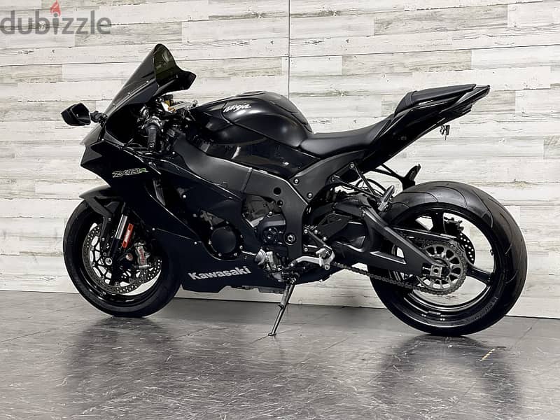 2021 Kawasaki Ninja ZX-10R ( +971 52 300 8603) 4