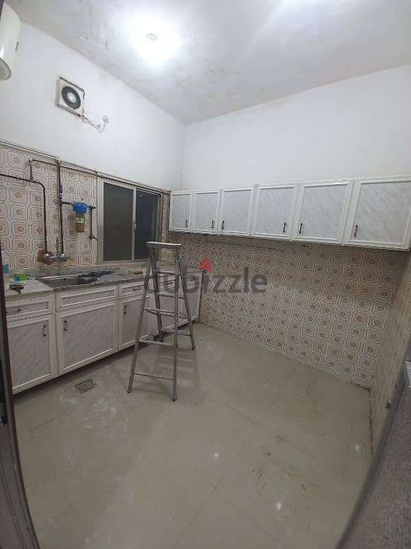 2BHK 1 bathroom thumama QR3500 4