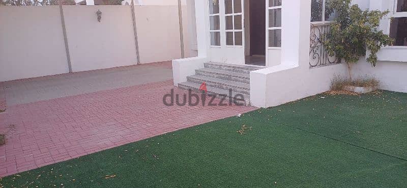 Freestanding Villa near E-Ring Road( 5 Master B/R & Spacious 3 Hall) 4