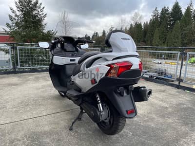 2018 Suzuki burgman 400 (+971561943867)