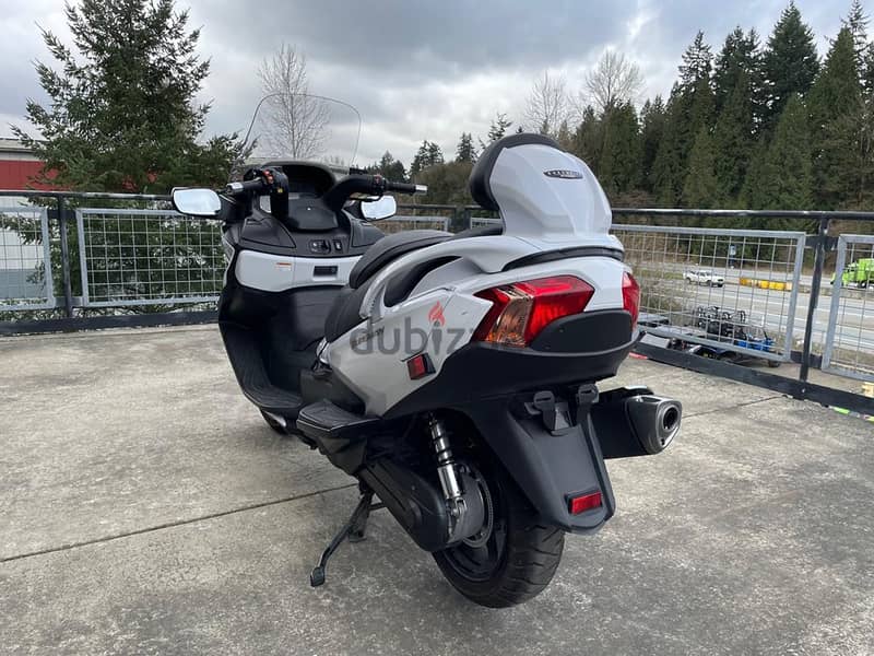 2018 Suzuki burgman 400 (+971561943867) 0