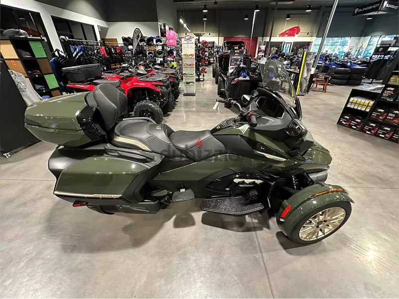 2023 Can-Am SPYDER RT LTD SEA-TO-SKY (+97466574363) 0